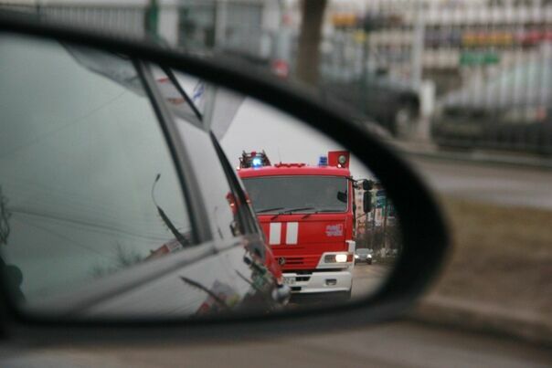 Автобус загорелся на трассе в Карелии