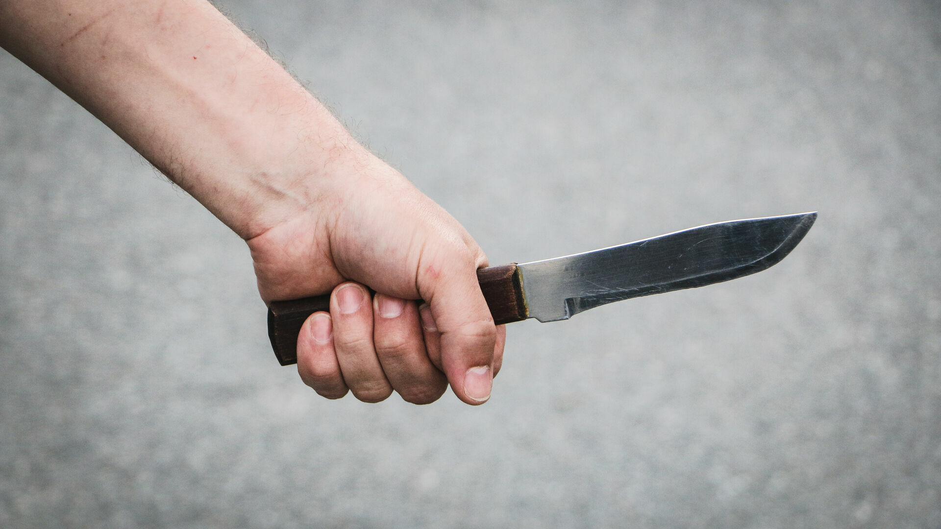 Житель Карелии напал с ножом на своего брата и сам отвез его в больницу